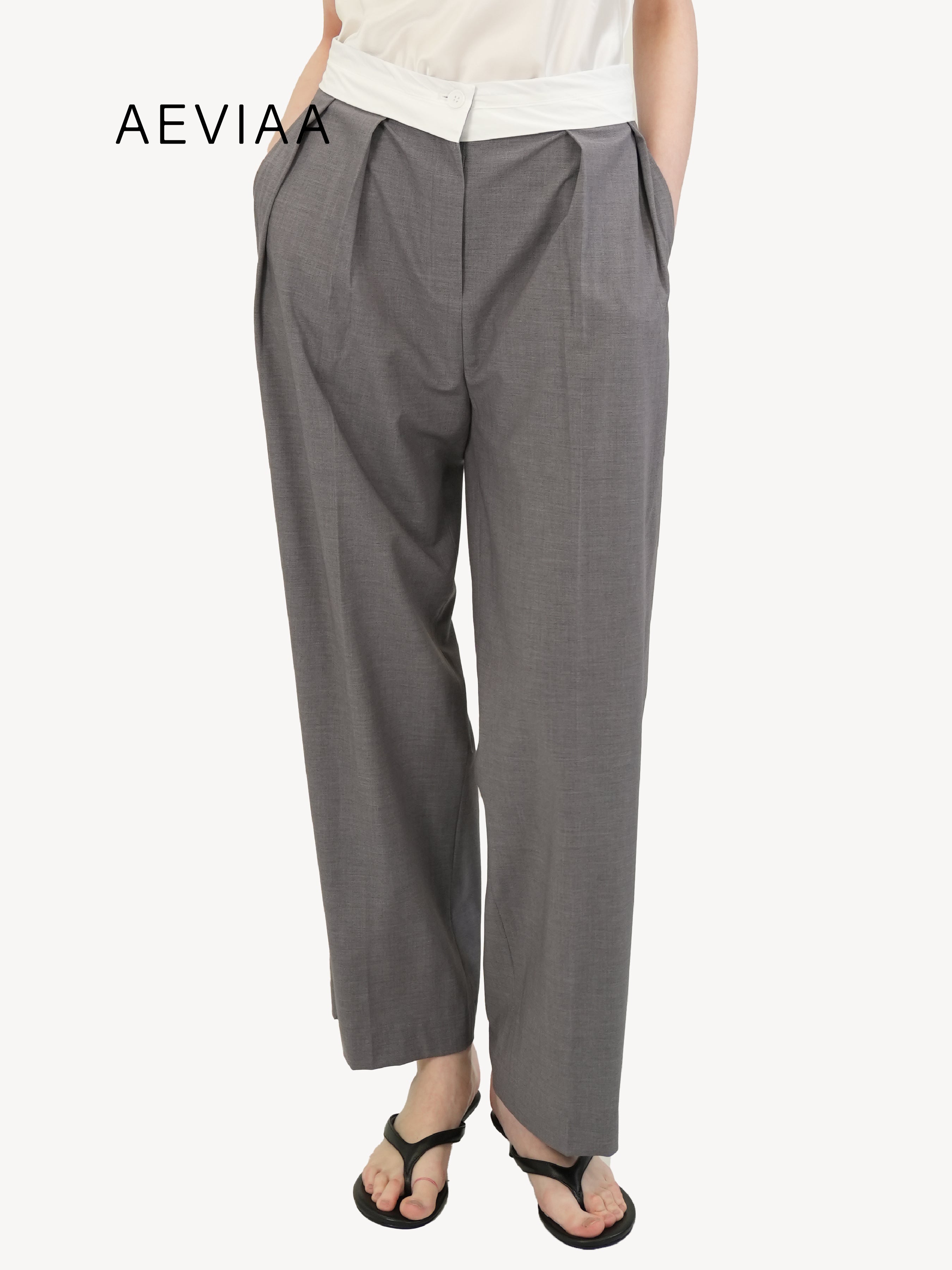 The Pleated Wide-Leg Trousers