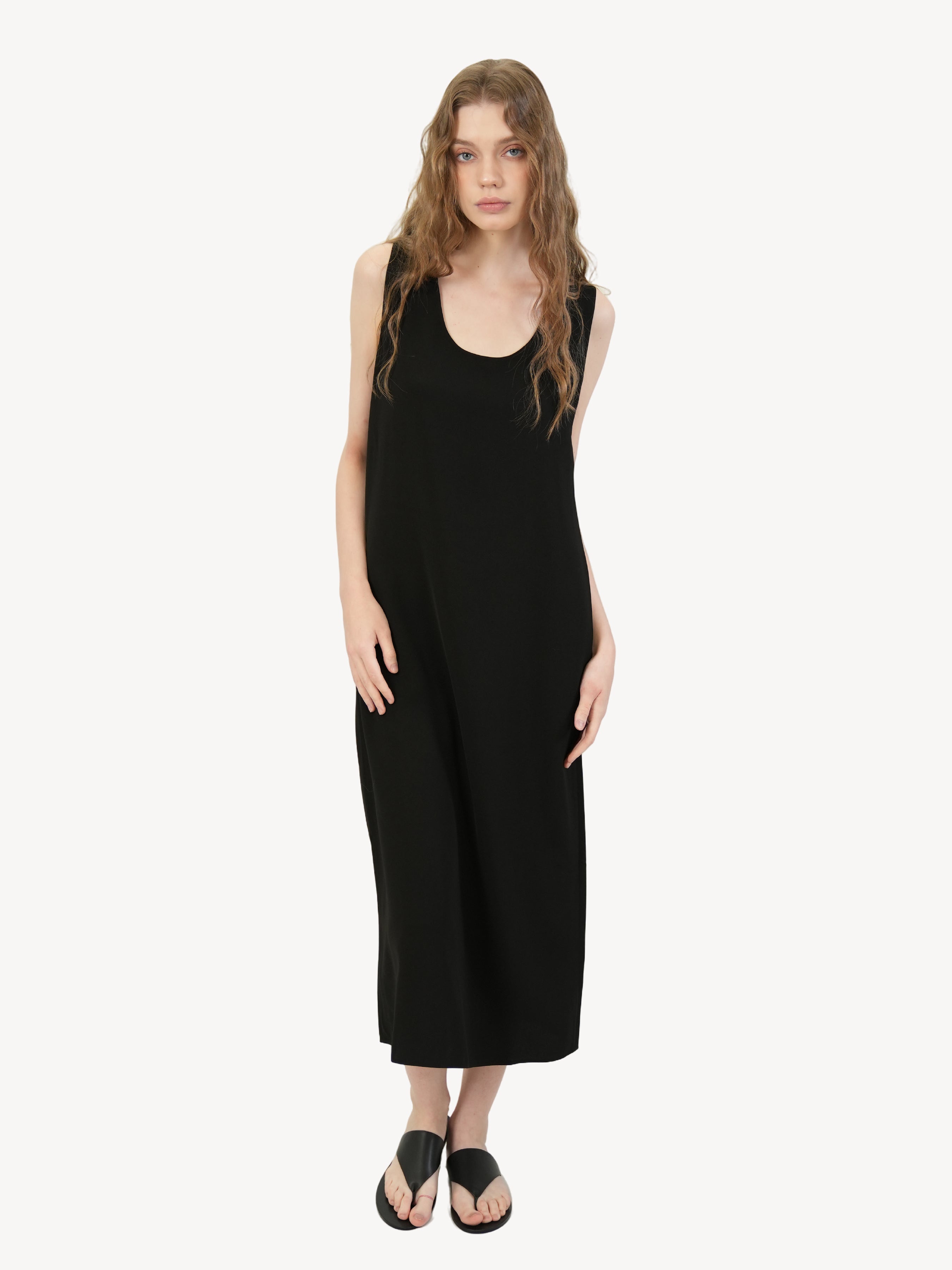 The Sleeveless Midi Dress