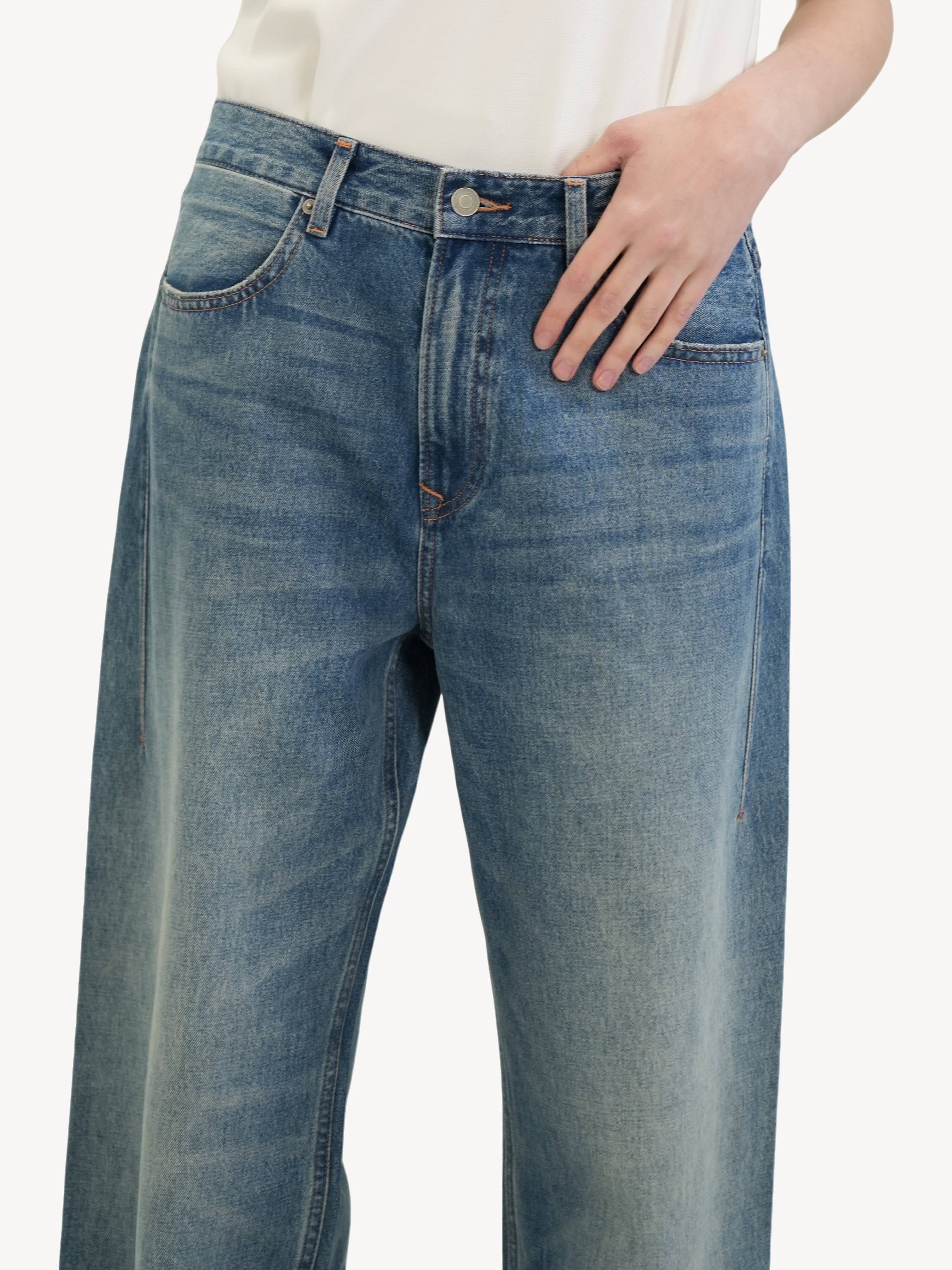 The Contemporary Wide-Leg Jeans
