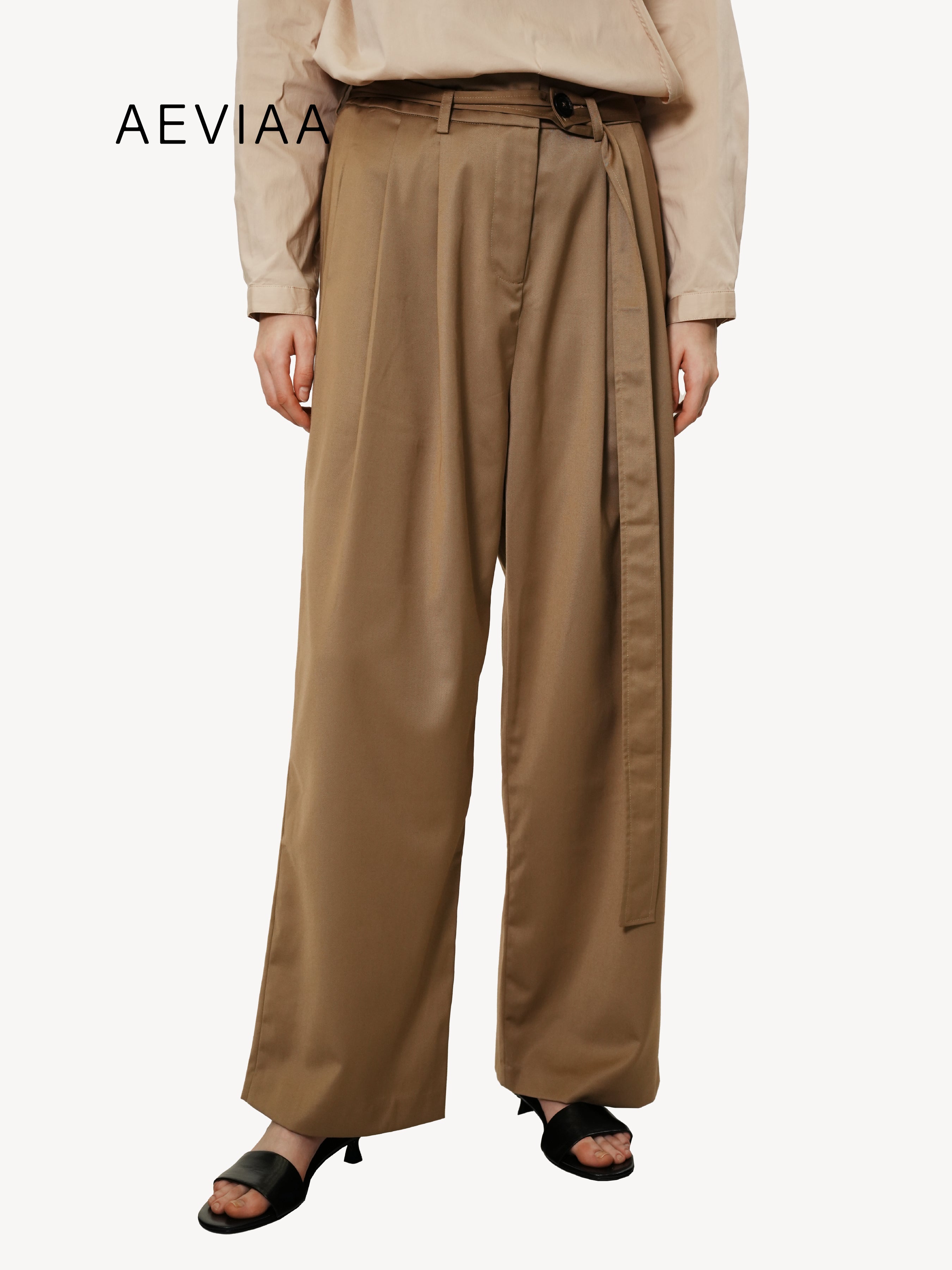 Pleated Wide Trousers