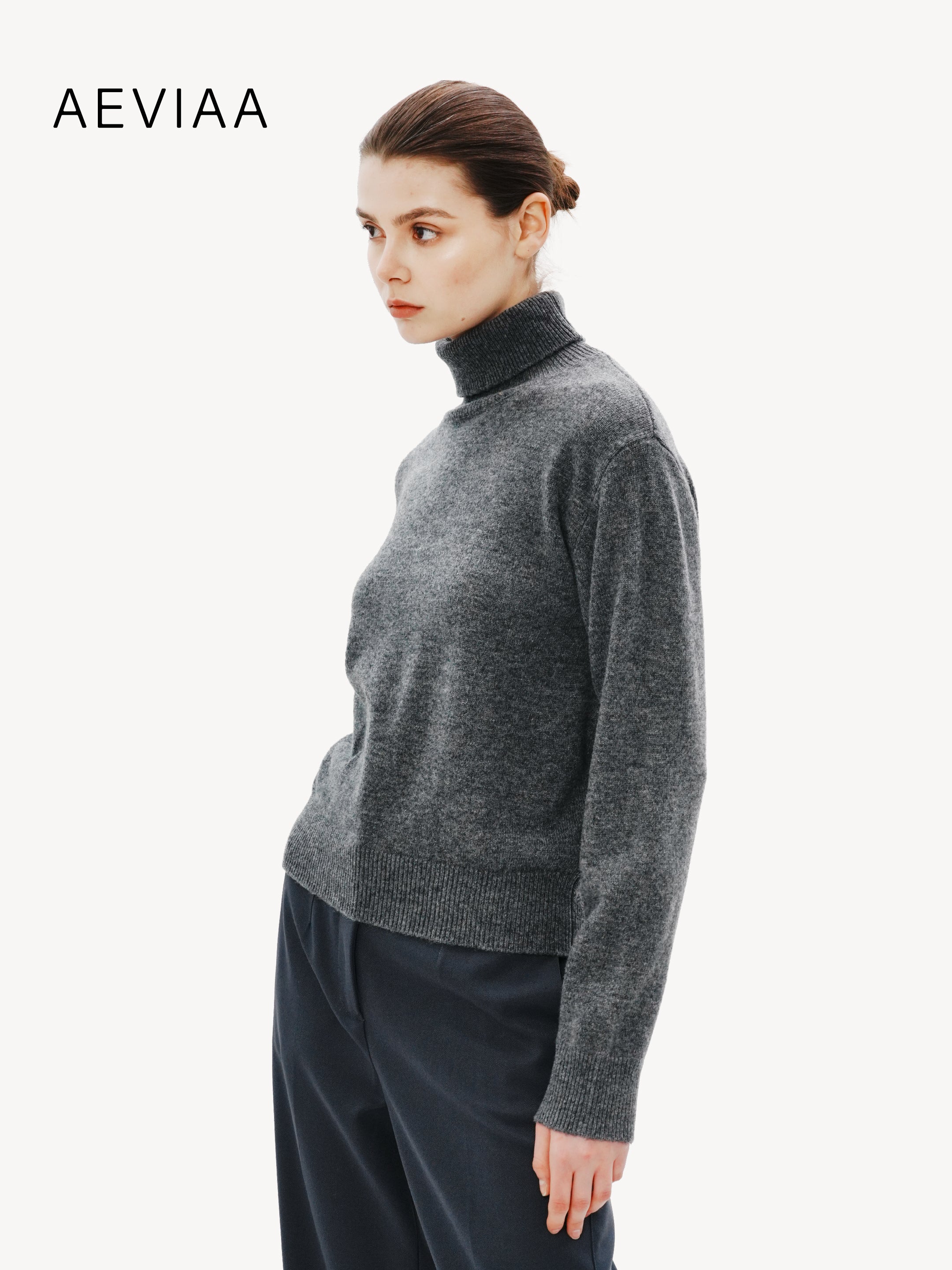 Essential Wool Turtleneck
