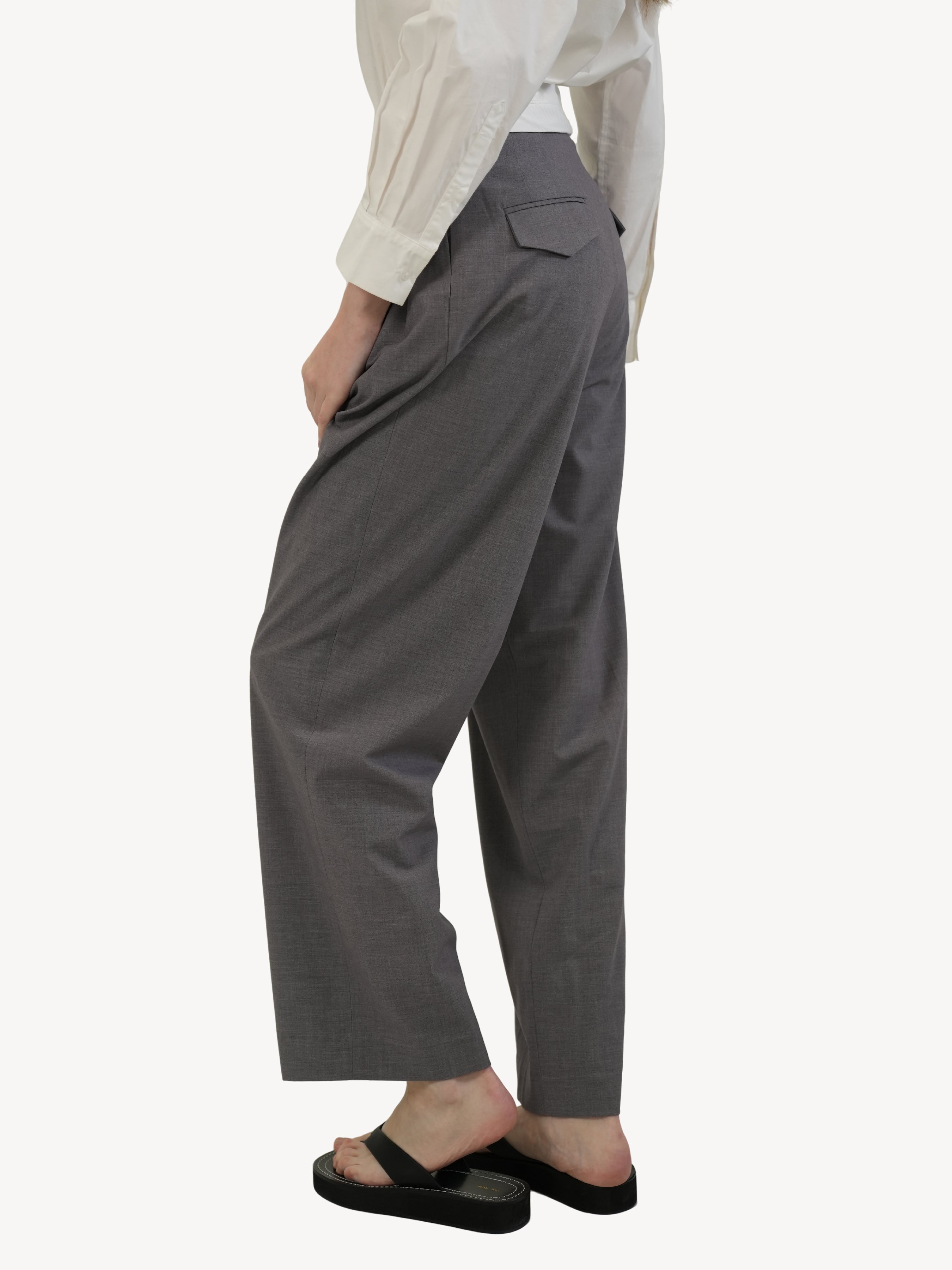 The Pleated Wide-Leg Trousers