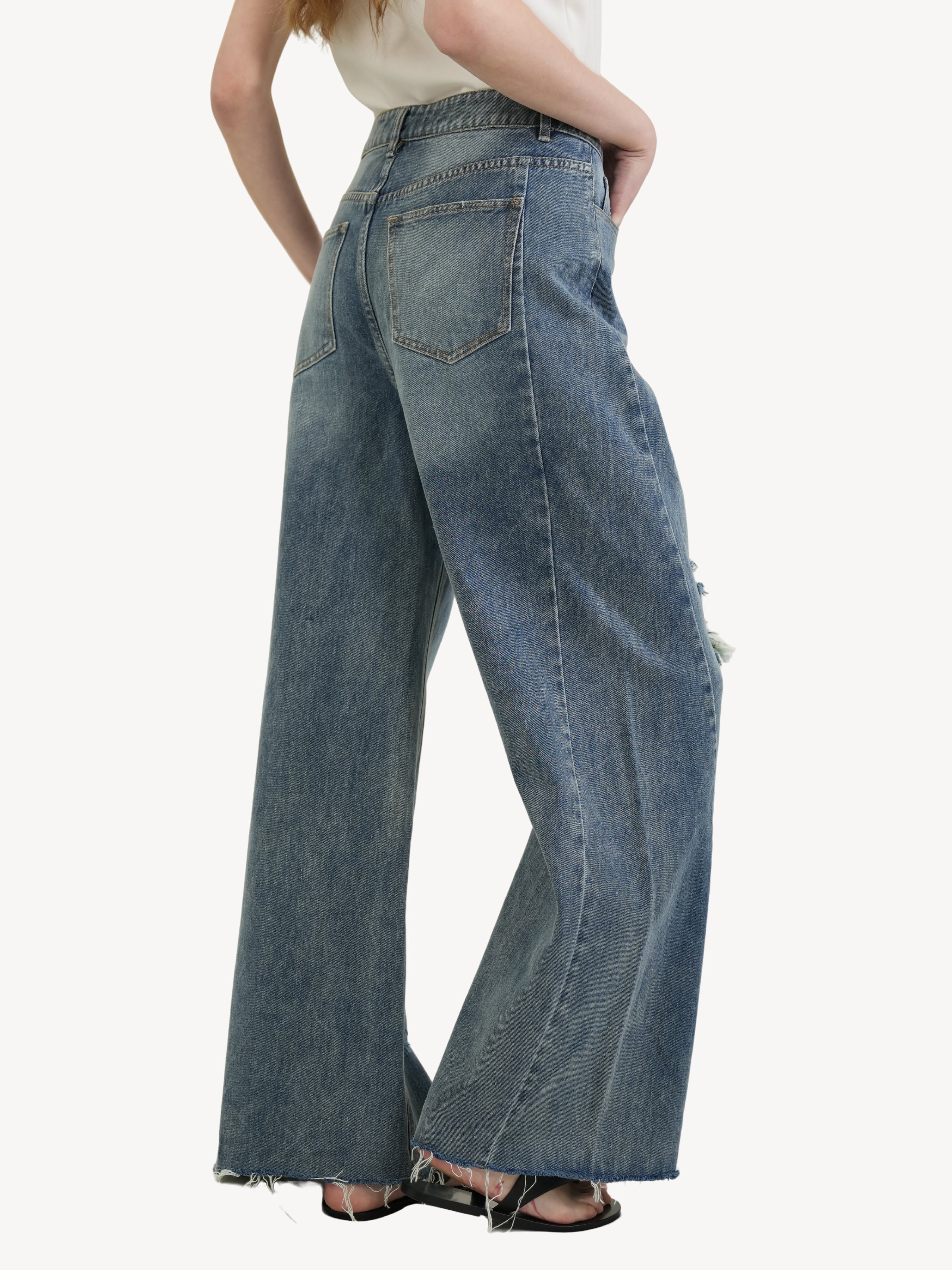 The Distressed Relaxed Jeans