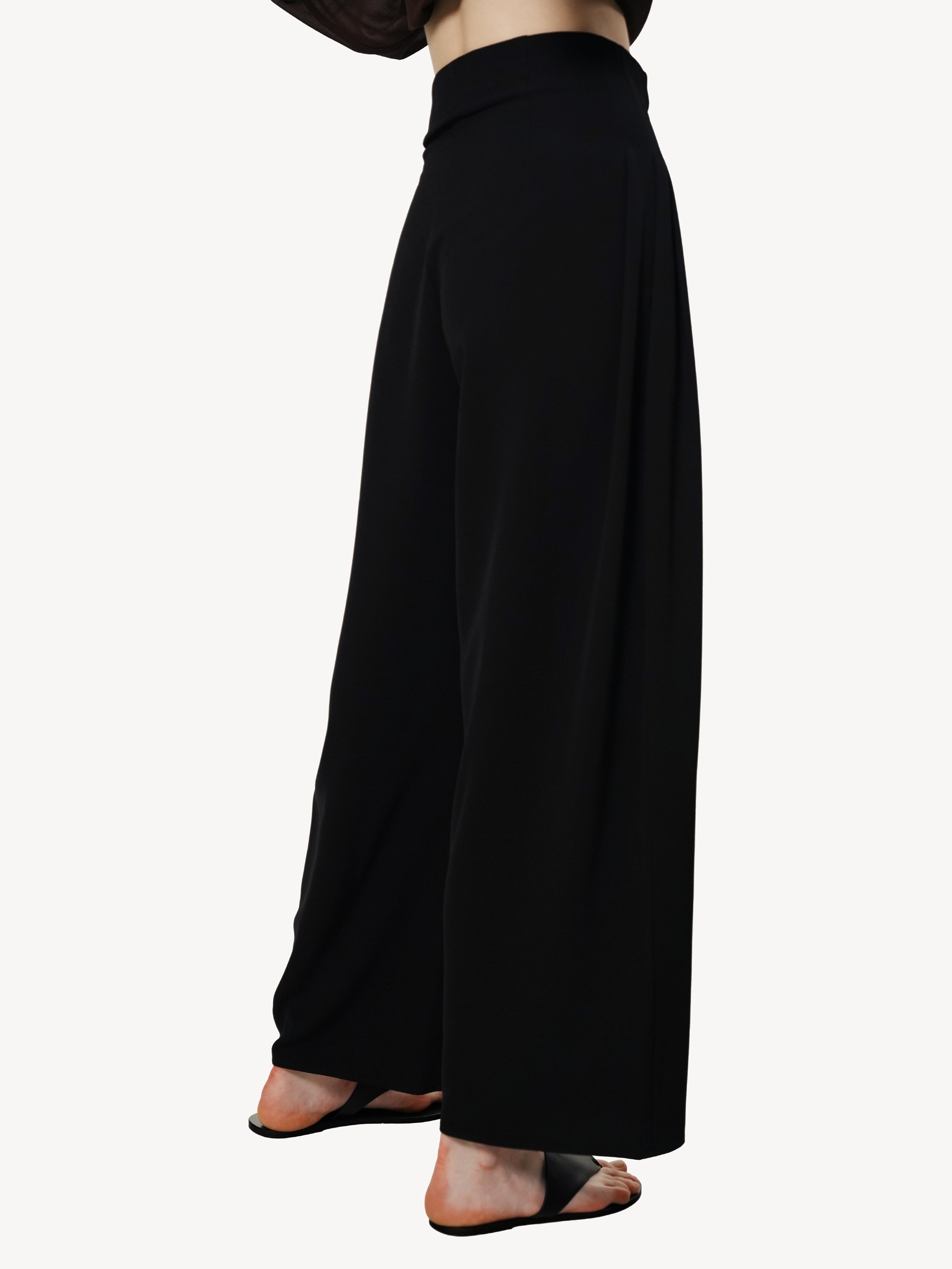 Essential Wide Trousers